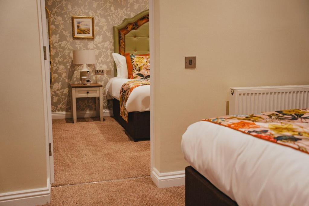 The Golden Fleece Hotel, Thirsk, North Yorkshire Εξωτερικό φωτογραφία