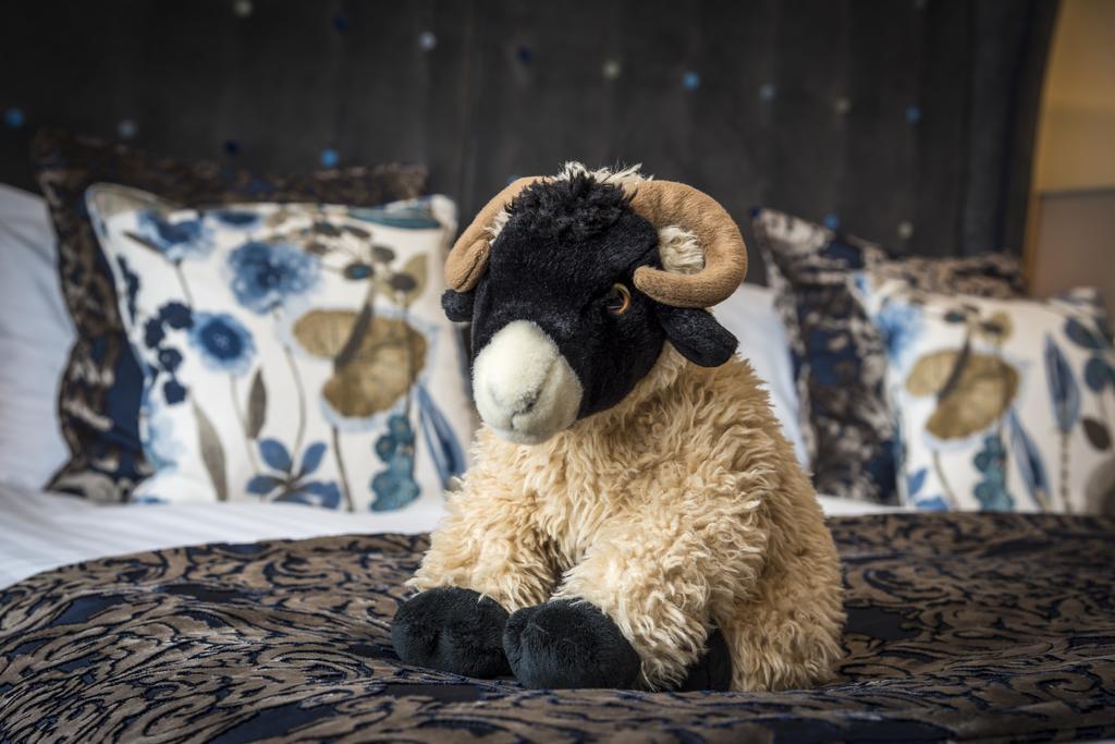 The Golden Fleece Hotel, Thirsk, North Yorkshire Εξωτερικό φωτογραφία