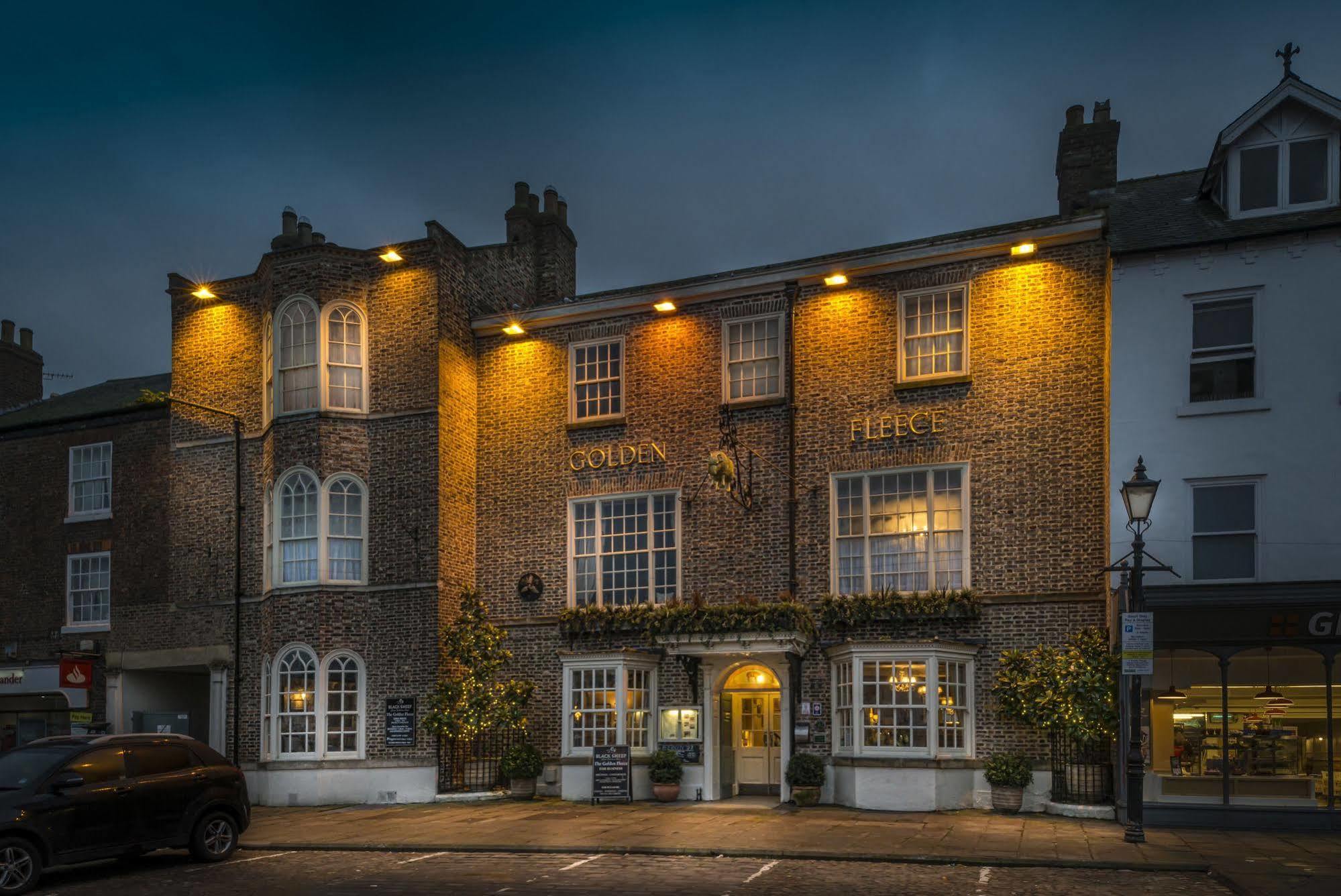 The Golden Fleece Hotel, Thirsk, North Yorkshire Εξωτερικό φωτογραφία